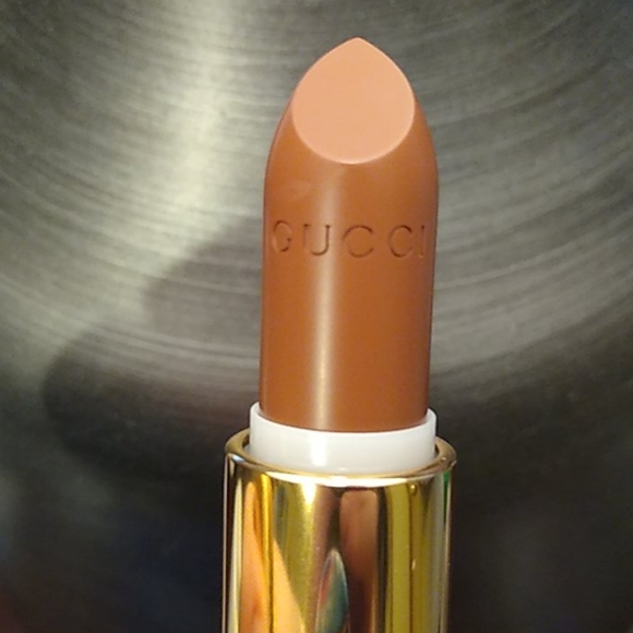 gucci lipstick 106